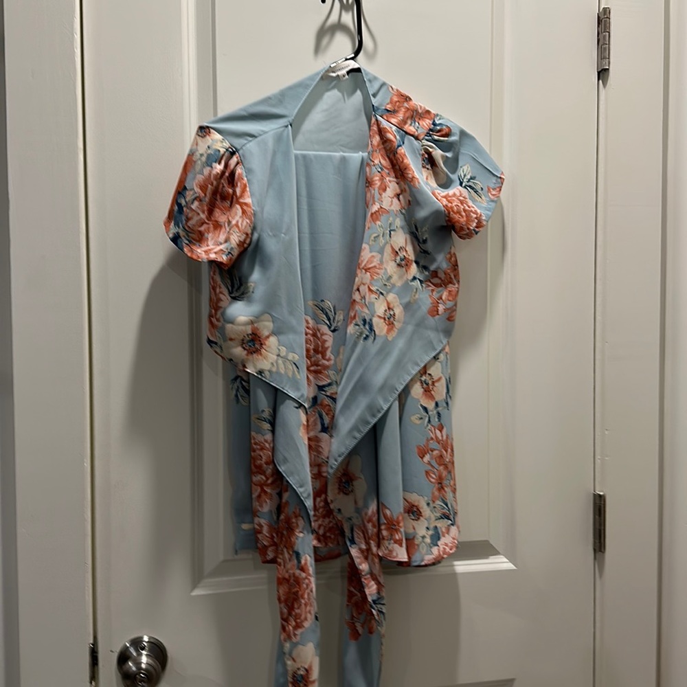 Two piece dress set lightly worn